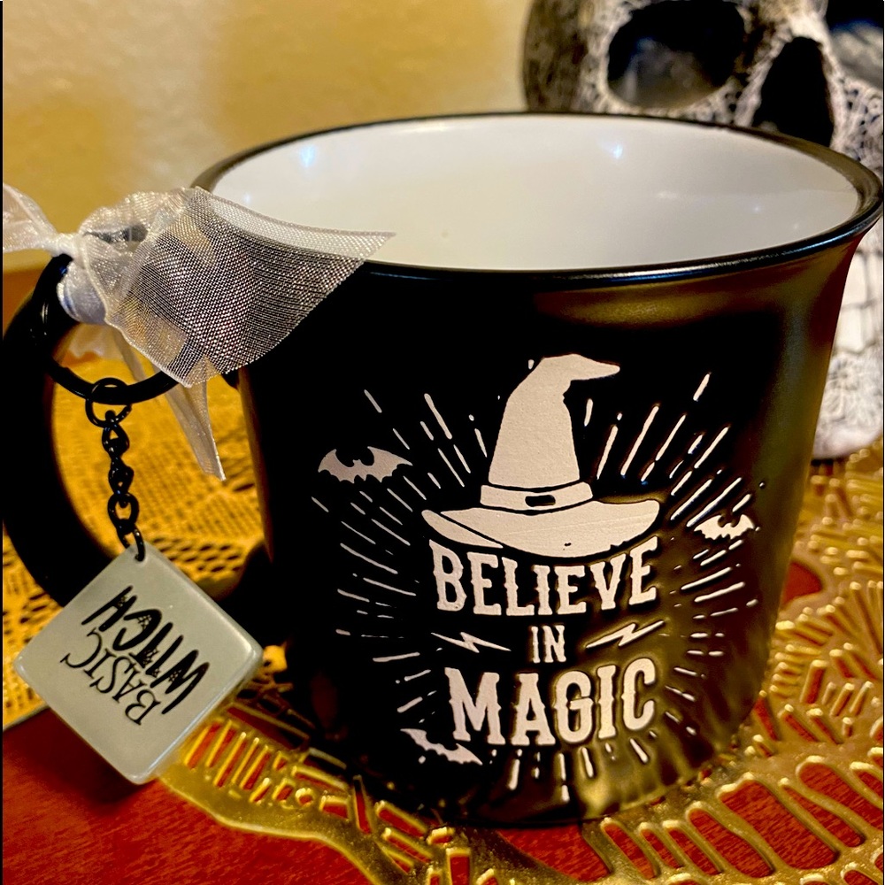 NWOT Believe in Magic Coffee Mug